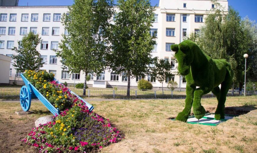 Садово-парковую композицию "ЛОШАДЬ" установили в Витебске.