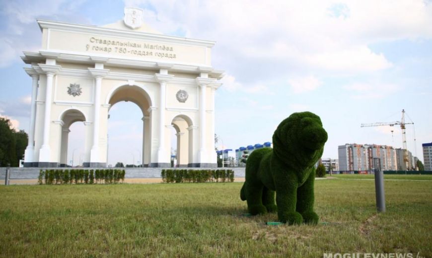 Новая скульптура льва появилась в Могилеве.